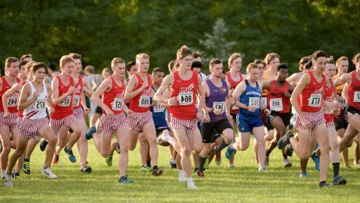 中北书院 cross country runners during a meet.